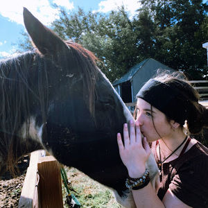 Meet your Posher, Carmen